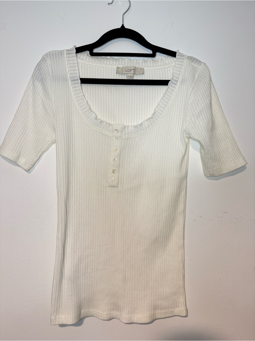 LOFT White Ribbed Scoop-Neck Henley Short Sleeve Top